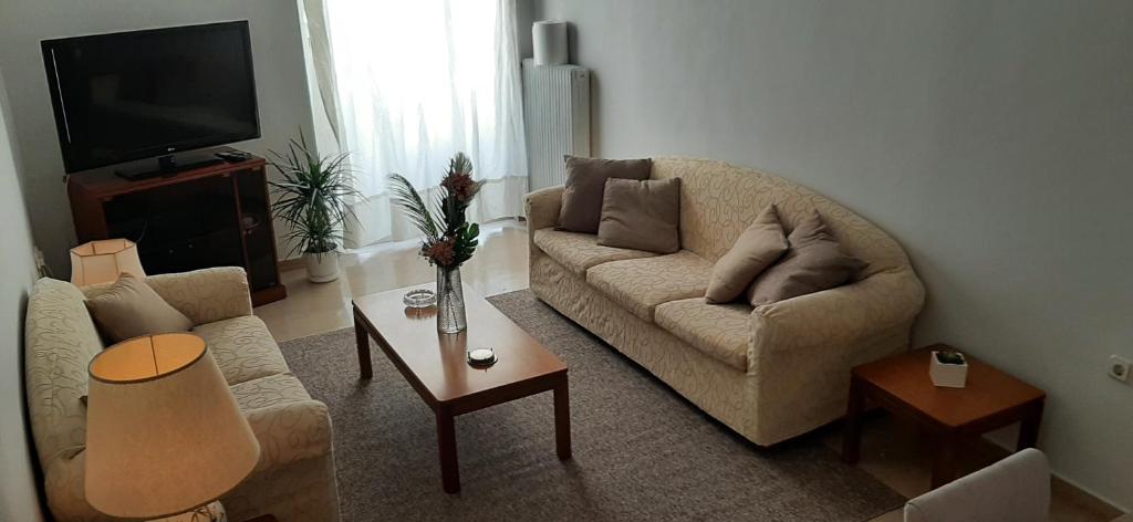 A seating area at Koukaki View