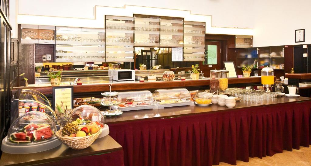 Hotel Klastrom - Resim 6