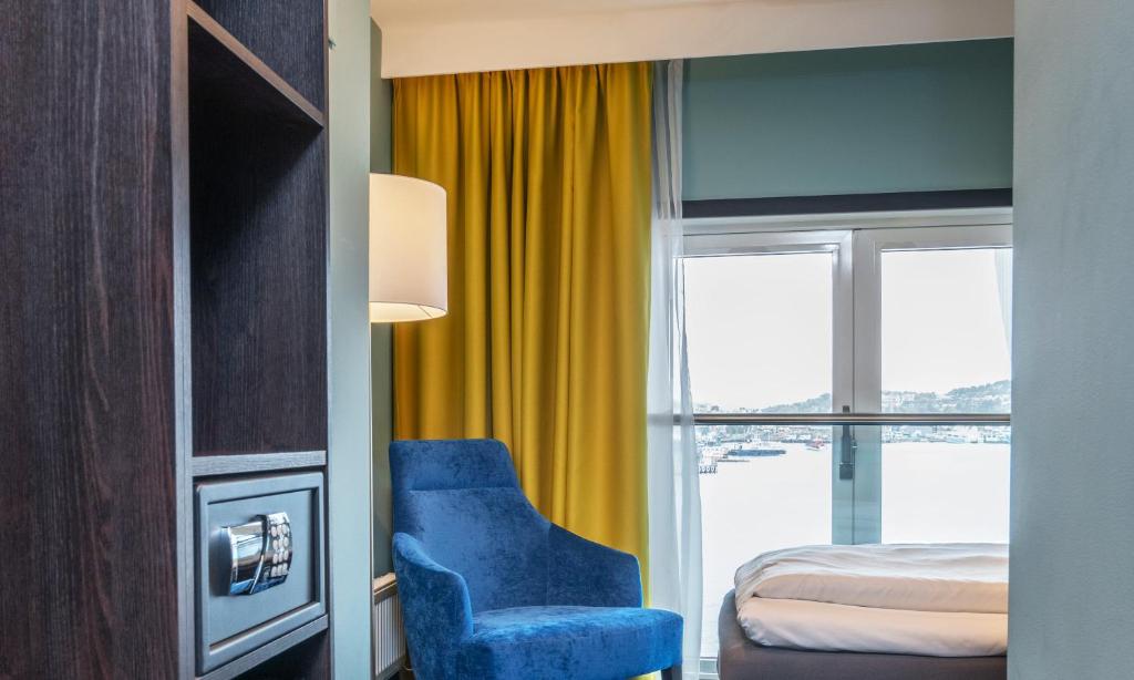 Postel nebo postele na pokoji v ubytování Thon Hotel Kristiansund