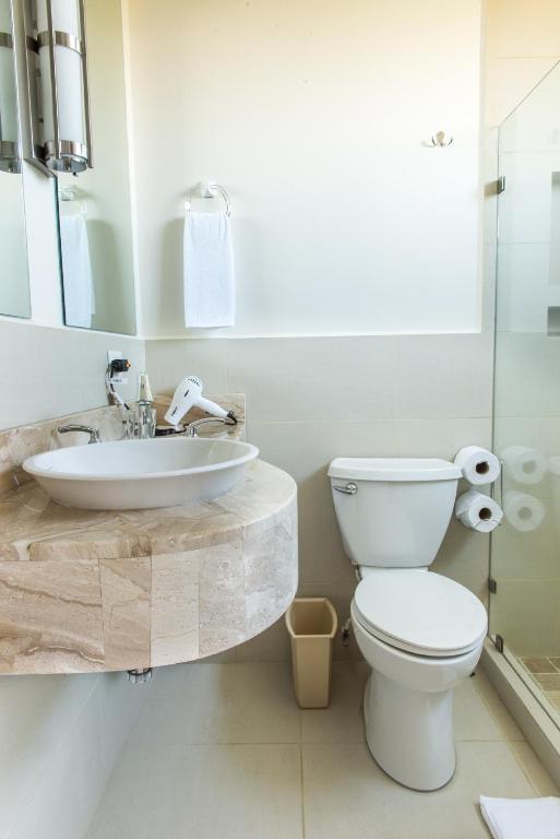 Koupelna v ubytování Hotel Latitud 15
