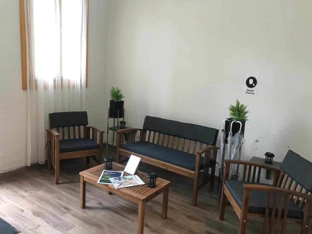A seating area at Green Mansion