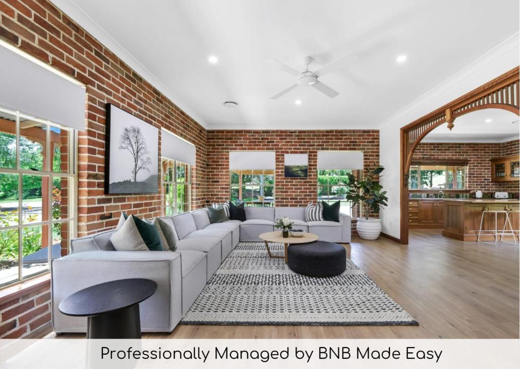 Laffing Waters Retreat Luxe Hideaway, Firepit, Bathurst Updated