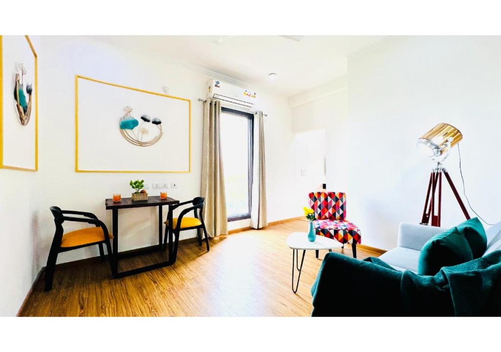 Olive Service Apartments - City Centre Noida - Standard One-Bedroom Apartment