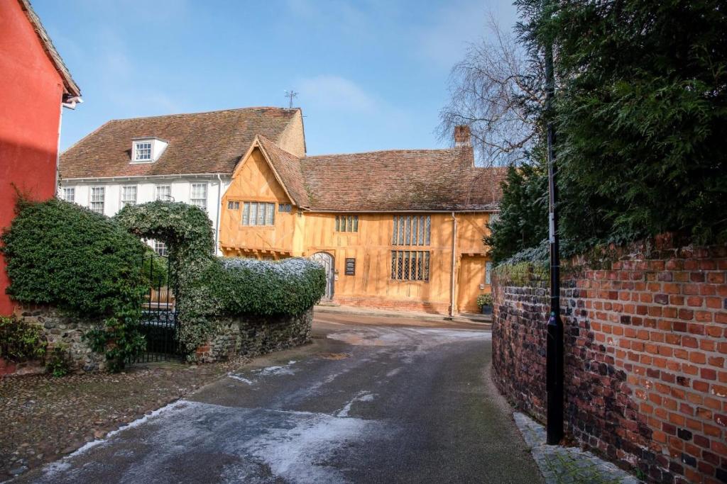 4 Ropers Court, Lavenham 6
