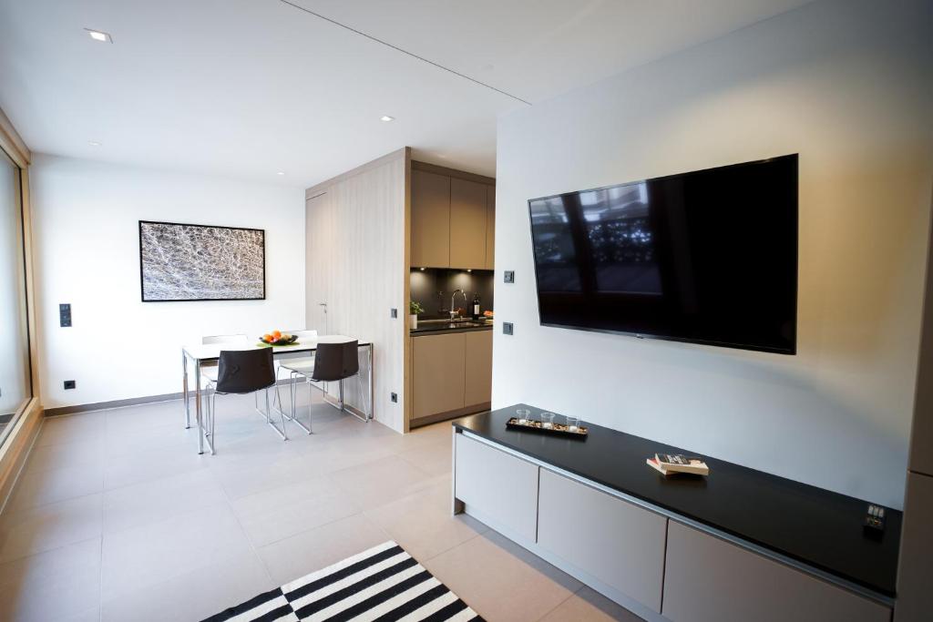 Max Lodging Serviced Apartments - 2