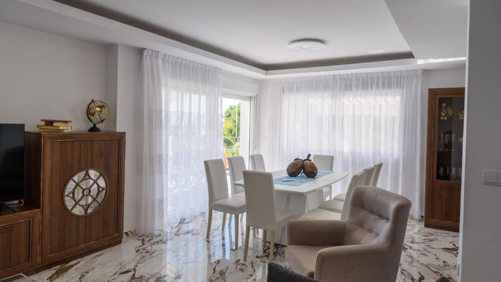 Posedenie v ubytovaní Villa Isabel Vélez-Málaga by Ruralidays