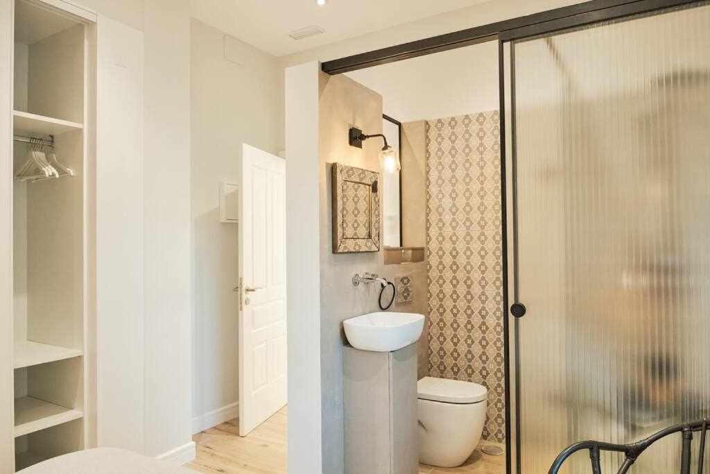 Łazienka w obiekcie CASA ROLAO Elegante Casa Familiar 10 personas