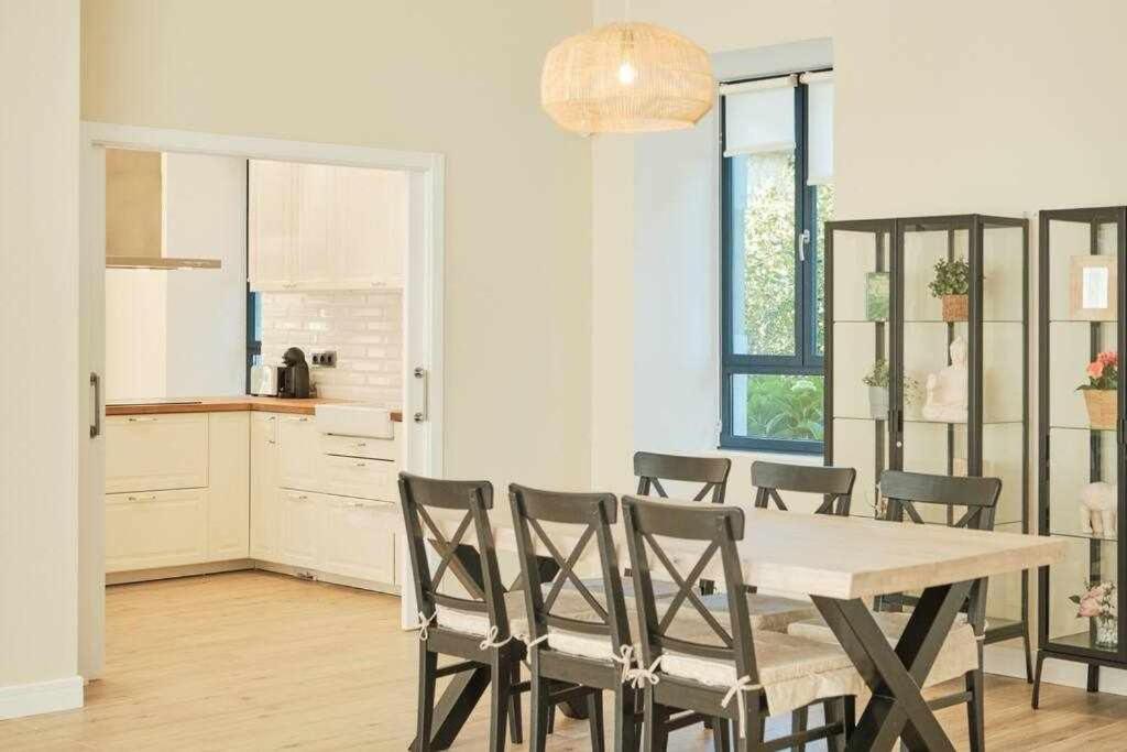 Kuchnia lub aneks kuchenny w obiekcie CASA ROLAO Elegante Casa Familiar 10 personas