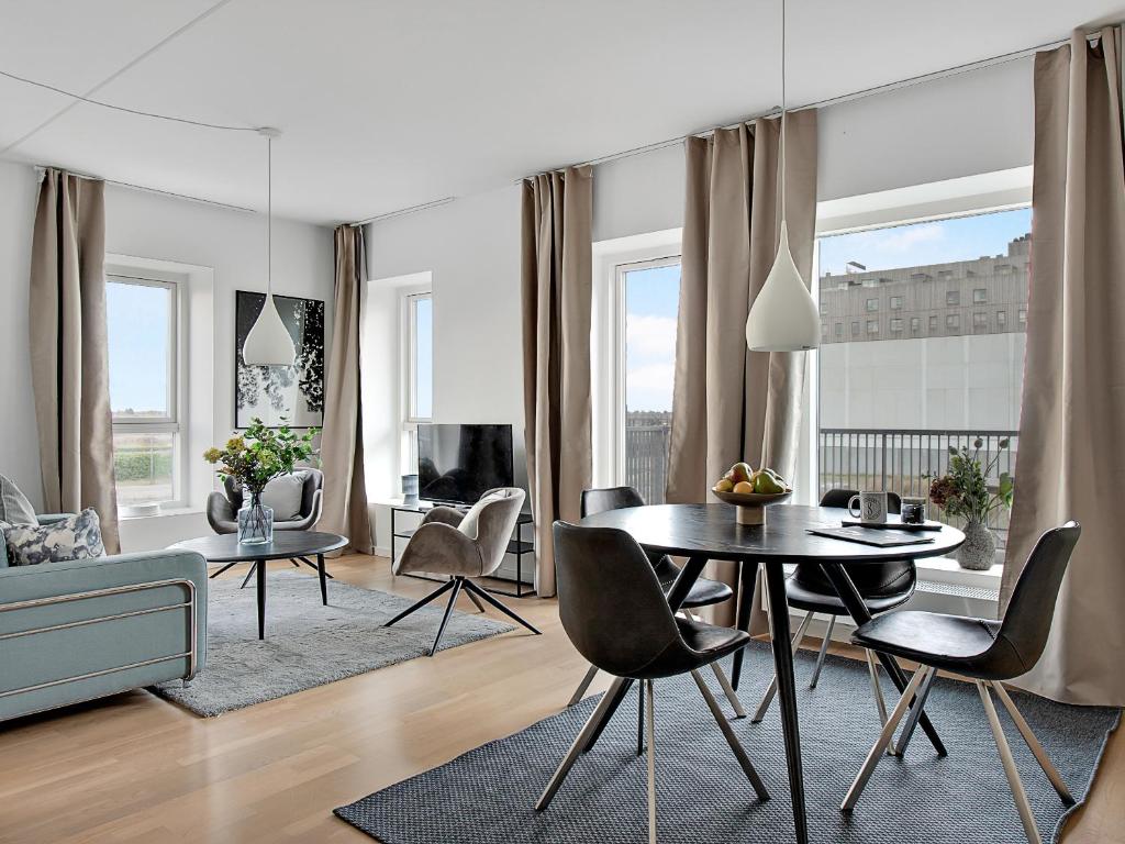 Sanders Arena - Precious One-Bedroom Apartment Close to Metro Station