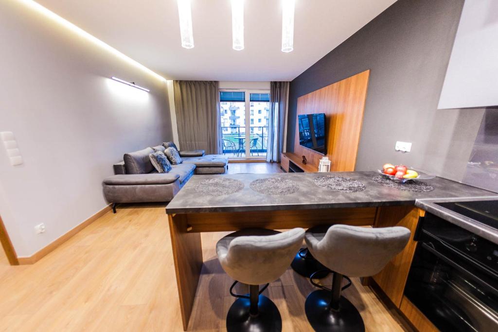 Kuchyňa alebo kuchynka v ubytovaní Euro Riverside Luxury Apartment 2
