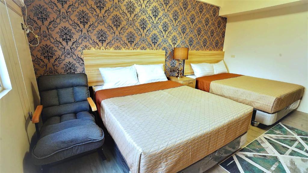 Relaxing Studio five in Bacolod across Ayala Mall - Studio