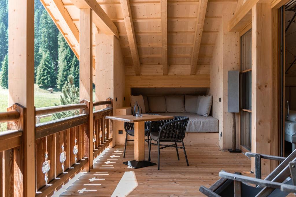 Balkón alebo terasa v ubytovaní Dolomites Living Hotel Tirler