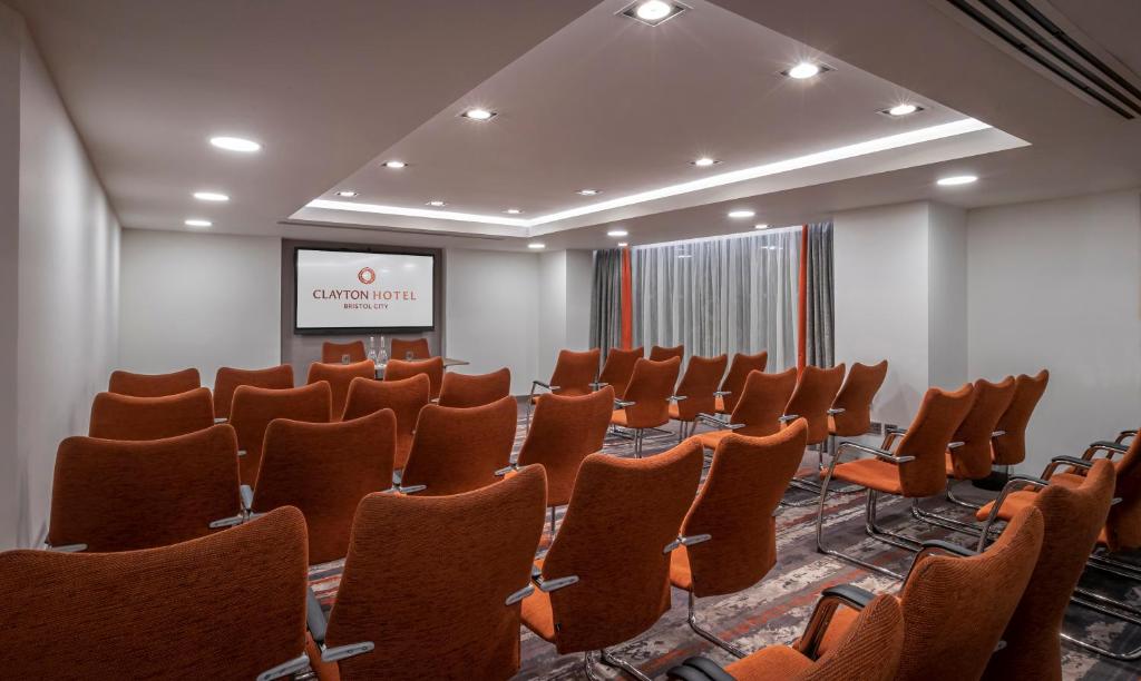 Posezení v ubytování Clayton Hotel Bristol City