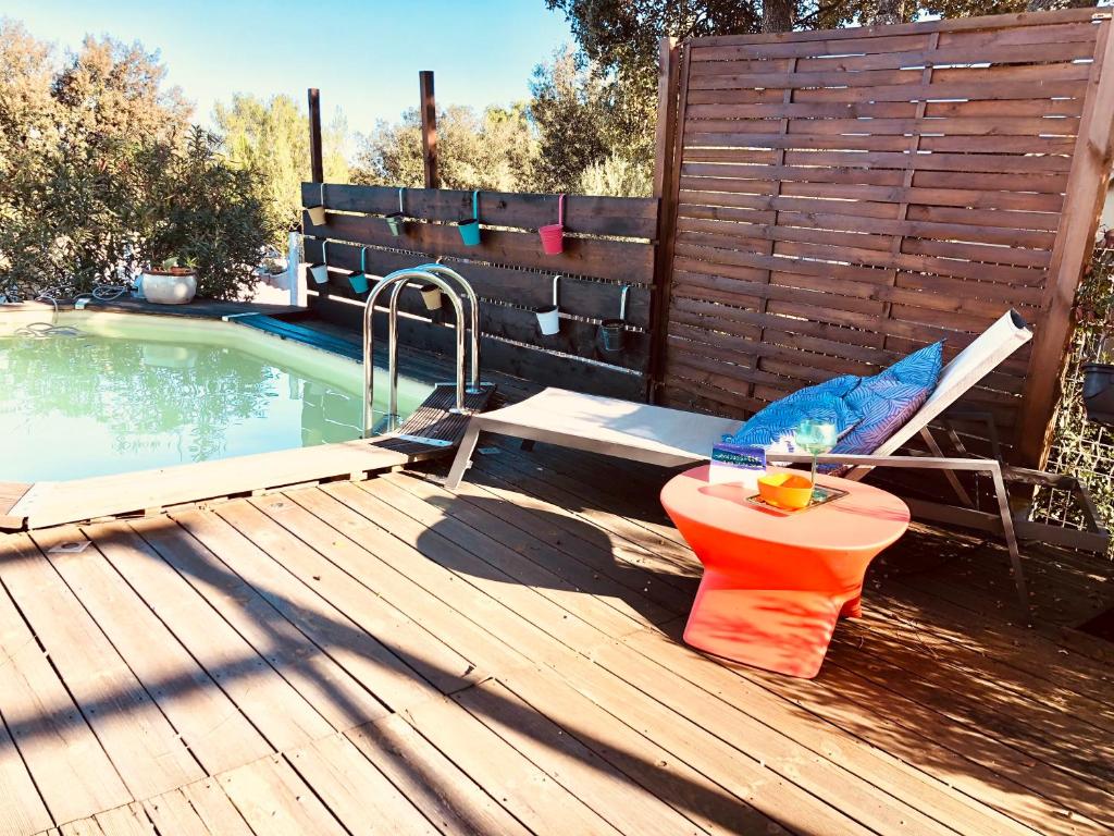 Bazén v ubytovaní L'Escapade, Magnifique Villa avec Piscine alebo v jeho blízkosti