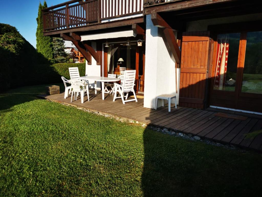 Vonkajšia záhrada v ubytovaní MAGNIFIQUE Appart/ 8 pers / 4 ch / Jardin / Vue MB