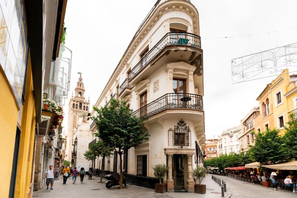 Cathedral Apartment, upper floor apartment, Sevilla ...