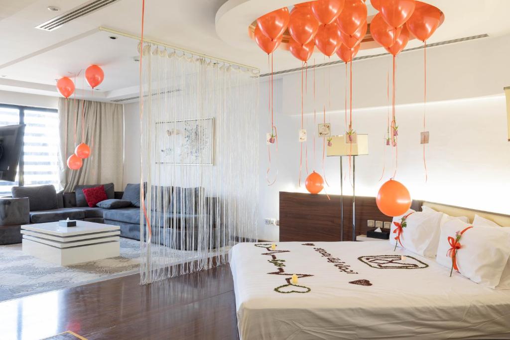 Mira Business Hotel - King Suite