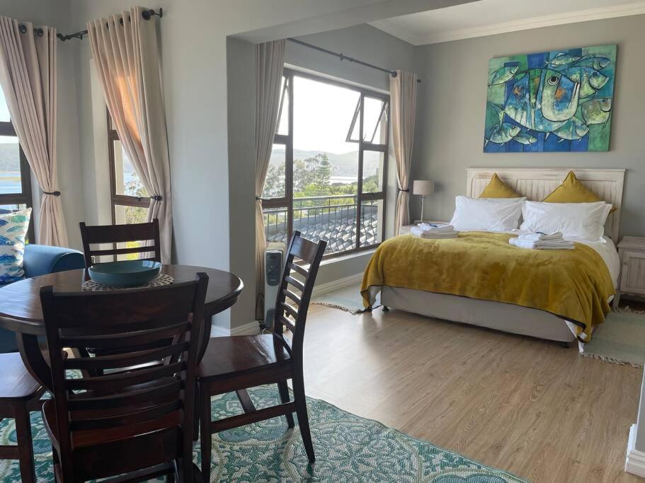 Solar-powered Lovely 1-Room Loft with amazing lagoon views! - Image 6