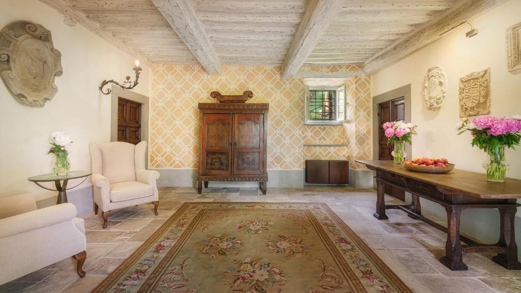 Część wypoczynkowa w obiekcie VILLA METELLIANO 10, Emma Villas