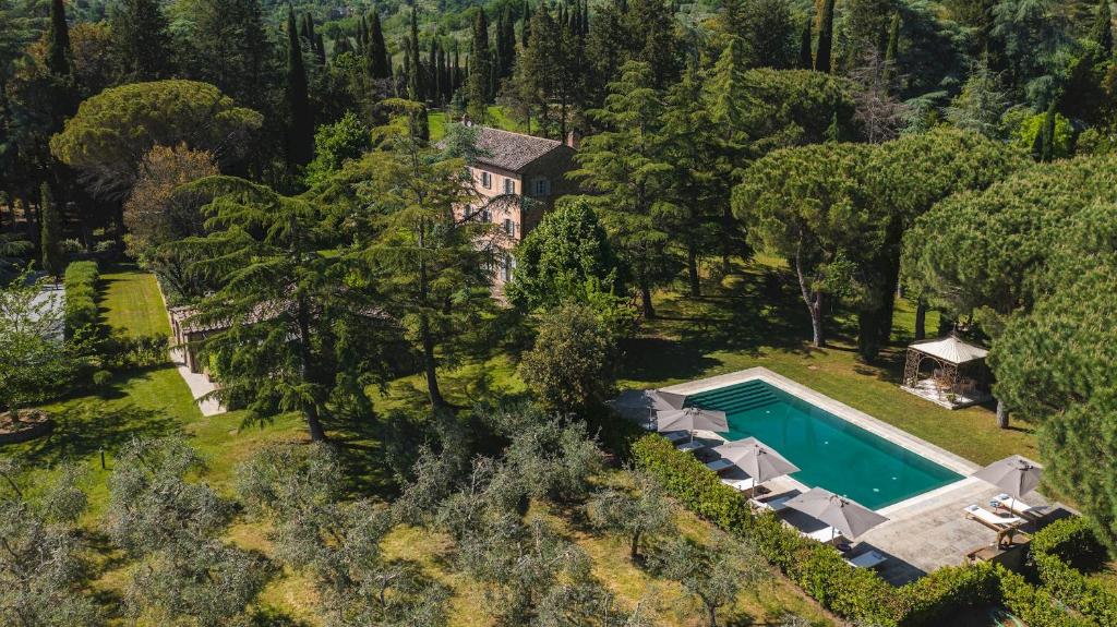 Basen w obiekcie VILLA METELLIANO 10, Emma Villas lub w pobliżu