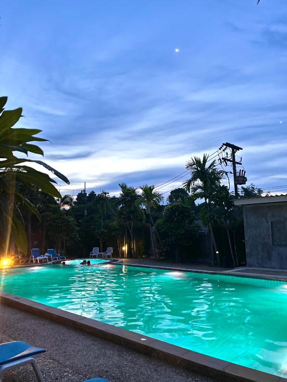 Bazén v ubytování Krabi Klong Muang Bay Resort nebo v jeho okolí