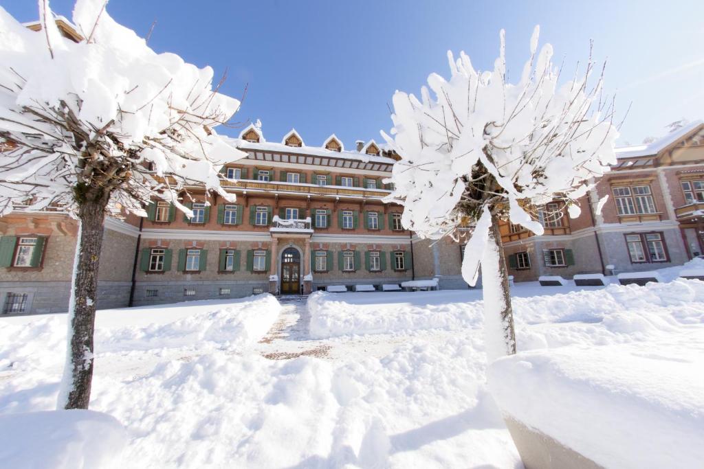 Obiekt Guesthouse - Cultural Center Gustav Mahler zimą