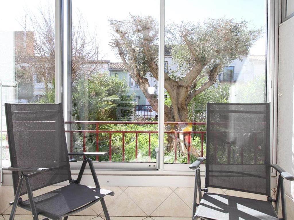 Photo de la galerie de l'établissement Appartement T1 avec cuisine équipée et parking, proche thermes et commerces à Balaruc-les-Bains - FR-1-553-129, à Balaruc-les-Bains