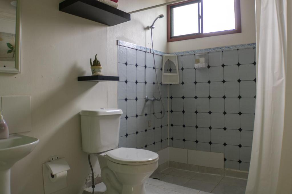 Vannituba majutusasutuses Cabañas Ecologicas Alto Cañizares