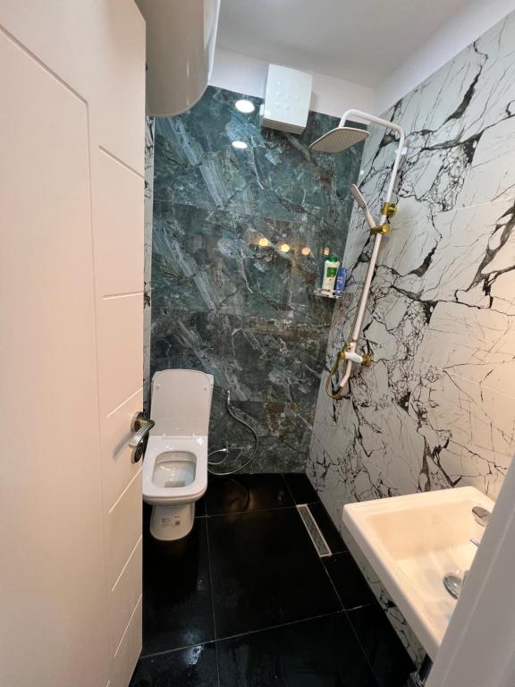 LETI APARTMENT RRUGA E DURRESIT - Imazhi 2
