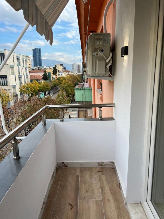 LETI APARTMENT RRUGA E DURRESIT - Imazhi 5