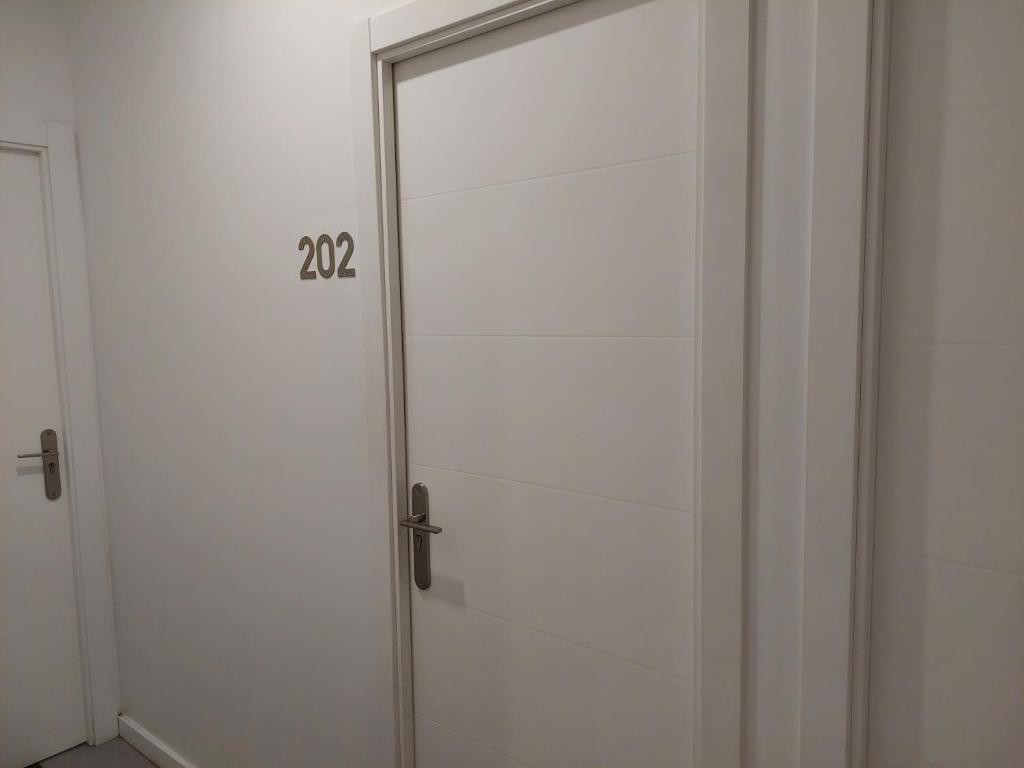 Apartamentos Rous - Solo adultos - Double Room With Private Bathroom