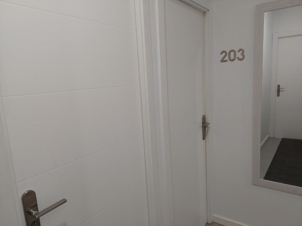 Apartamentos Rous - Solo adultos - Double Room With Private Bathroom