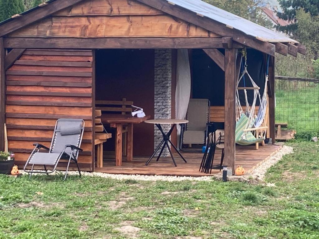 Vonkajšia záhrada v ubytovaní Apartmán Chiarita