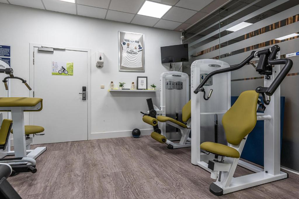 Fitness centrum a/nebo fitness zařízení v ubytování Velotel Brugge