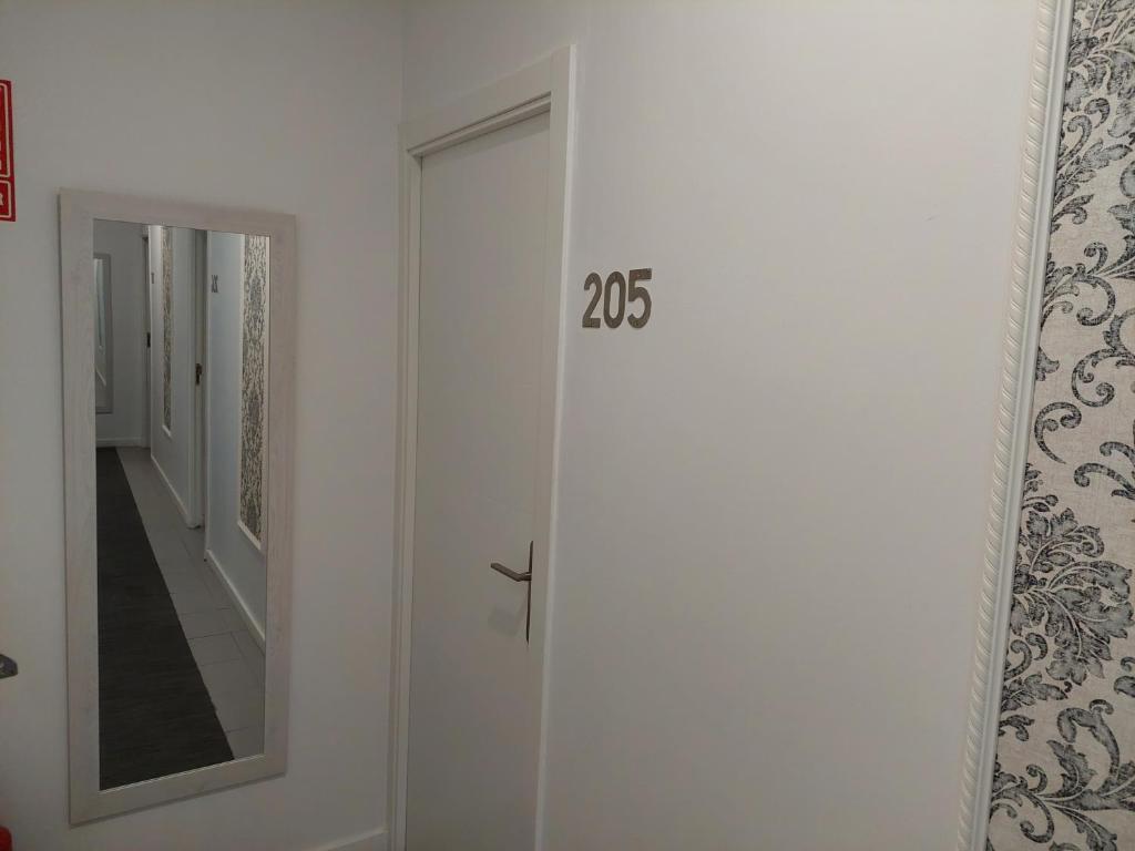Apartamentos Rous - Solo adultos - Double Room With Private Bathroom