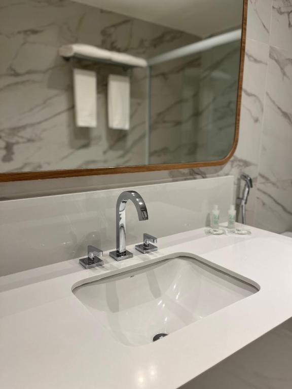 LANDMARK By Hotelaria Brasil - Superior Queen Room