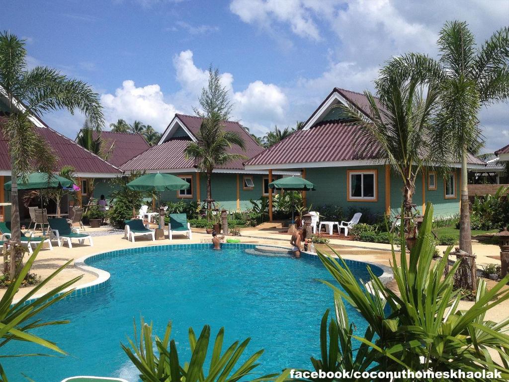 Πισίνα στο ή κοντά στο Coconut Homes Khao Lak