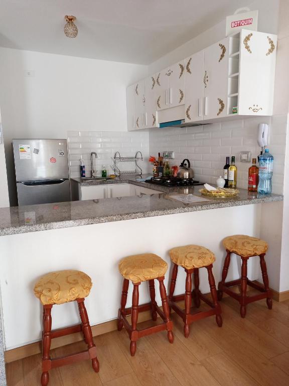 VERSALLES APARTMENT - Two-Bedroom Apartment