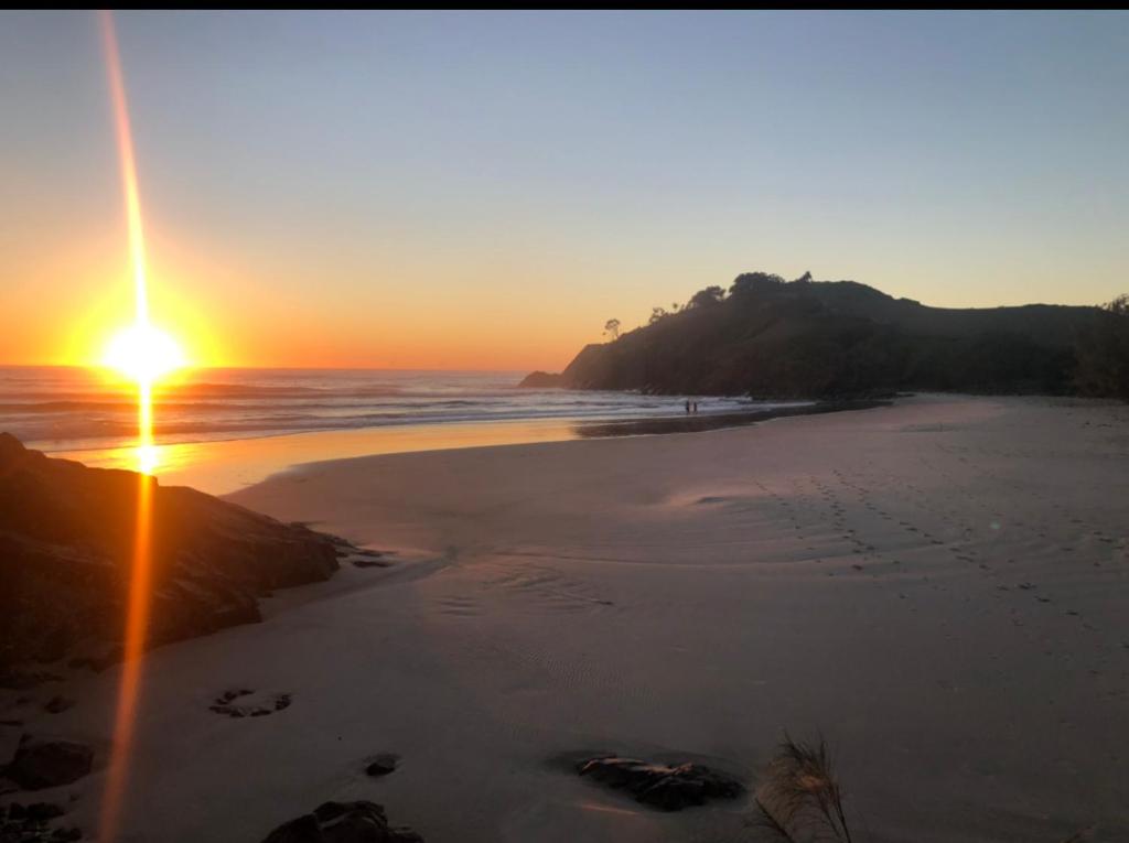 Rustic beach house, Cabarita Beach (updated prices 2024)