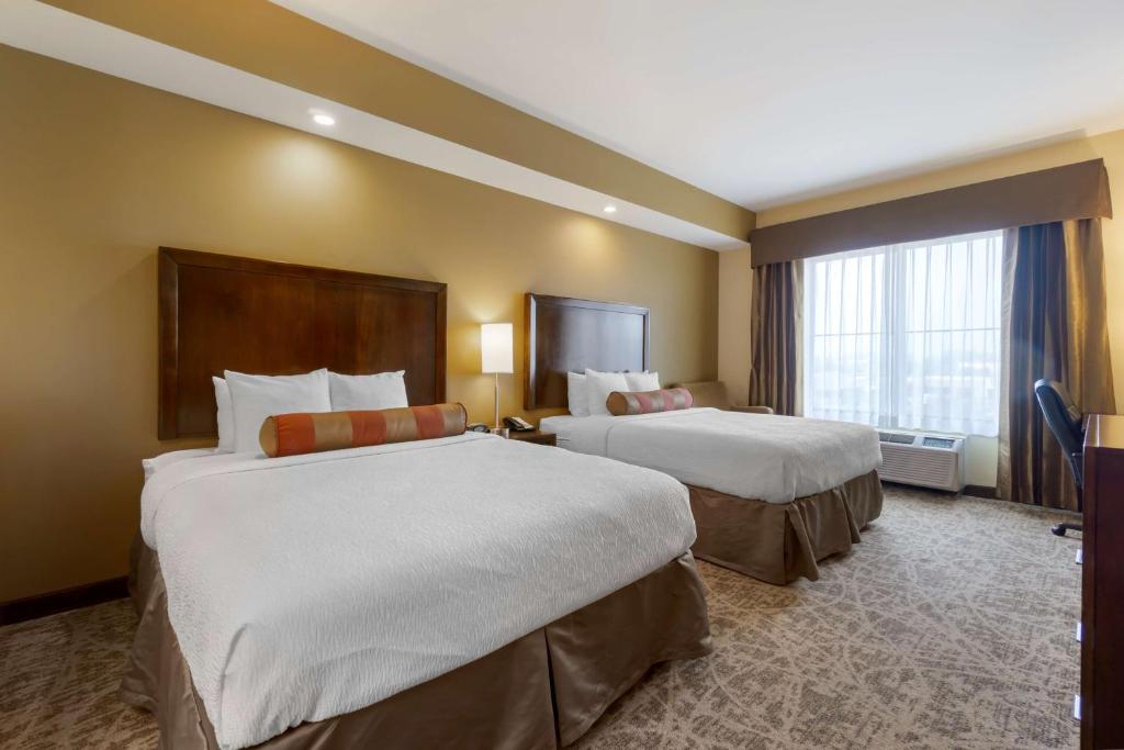 Postel nebo postele na pokoji v ubytování Best Western Plus Lacey Inn & Suites
