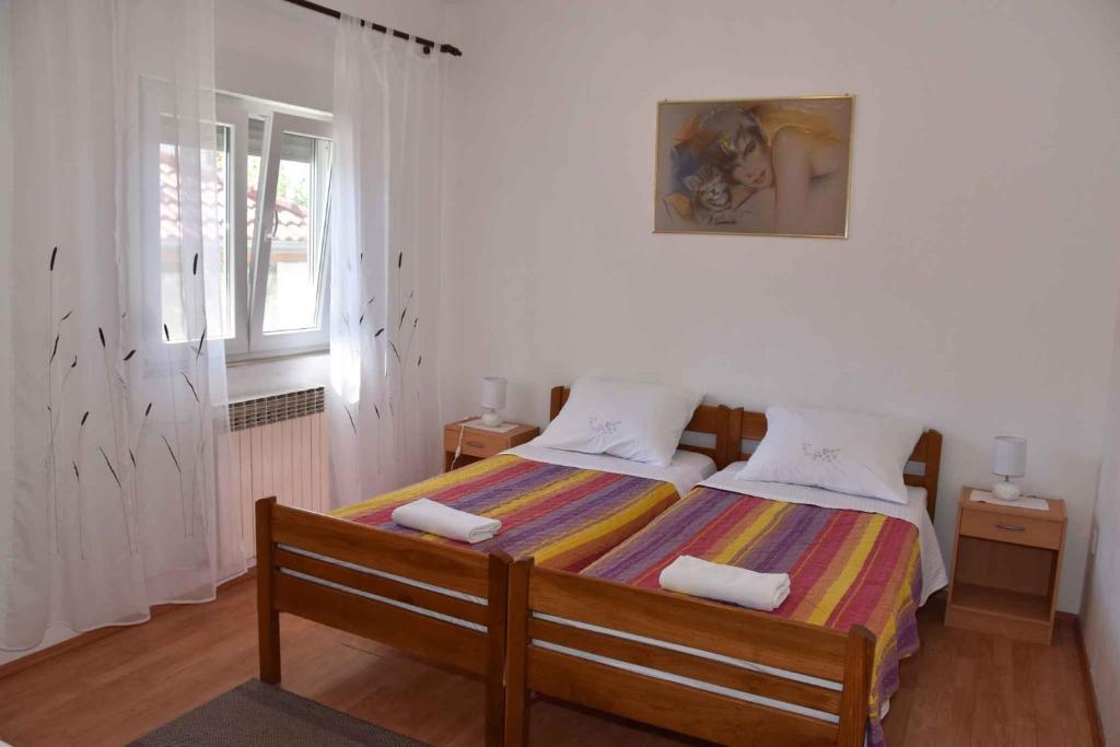 Posteľ alebo postele v izbe v ubytovaní Apartment in Biograd na Moru - Biograd Riviera 8171