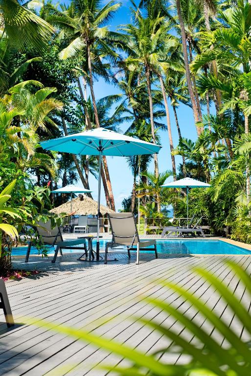 Bazén v ubytování ULTIQA Fiji Palms Beach Resort nebo v jeho okolí