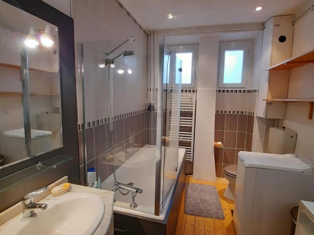 Zdjęcie z galerii obiektu Appartement au coeur du village ! - FR-1-515-151 w mieście Villard-de-Lans