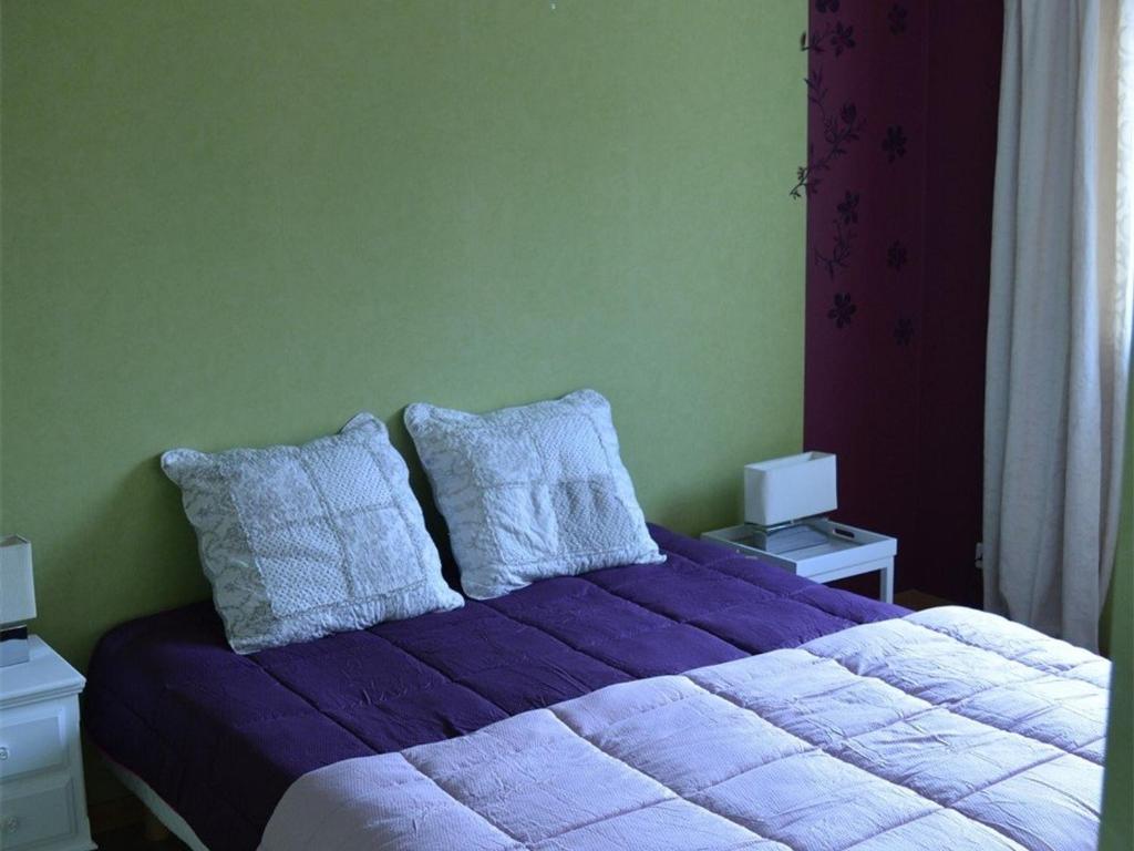 Llit o llits en una habitaci&oacute; de Maison Vallon-Pont-d&#39;Arc, 4 pi&egrave;ces, 6 personnes - FR-1-382-63