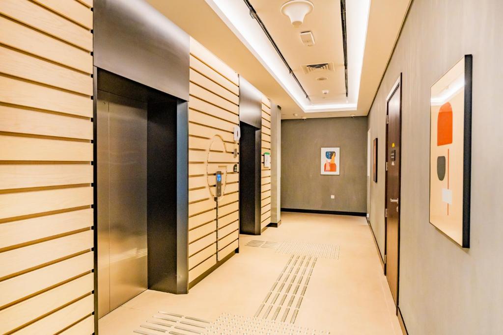 Fotografie z fotogalerie ubytování Expo Village Serviced Apartments v Dubaji