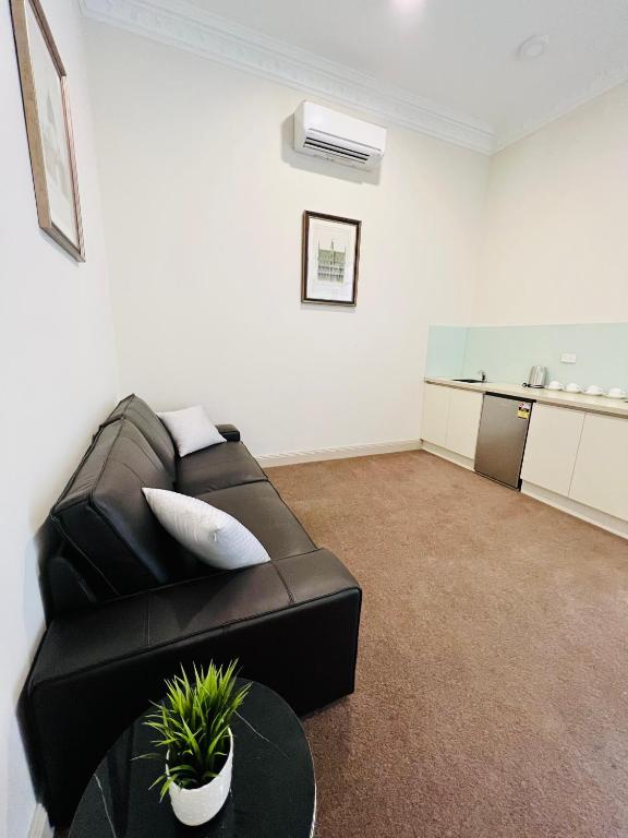 Clarendon Hotel - Resim 28