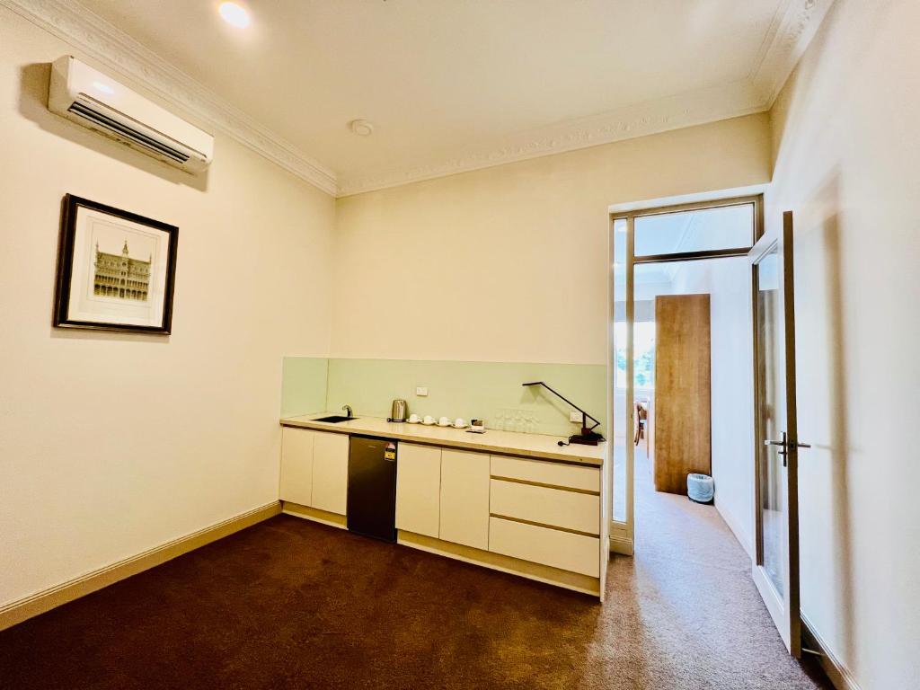 Clarendon Hotel - Resim 36