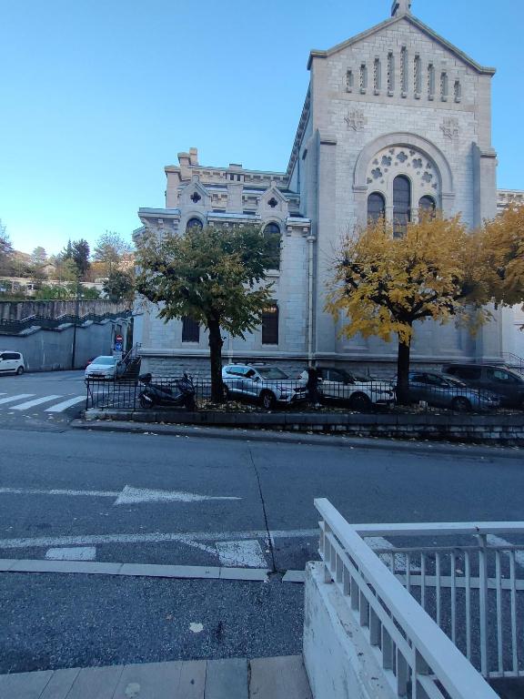 Fotografia z galérie ubytovania Magnifique 3 étoiles en hyper centre avec place privée v destinácii Aix-les-Bains