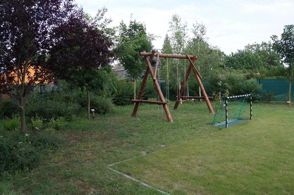 Herní místnost nebo prostor pro děti v ubytování Fenyves Vendégház