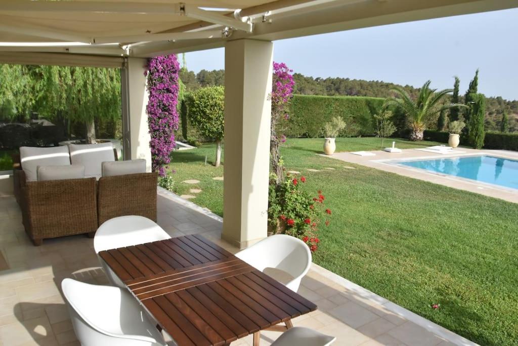 Zdjęcie z galerii obiektu Kos Secret Villa with private pool w mieście (( Kermetés ))